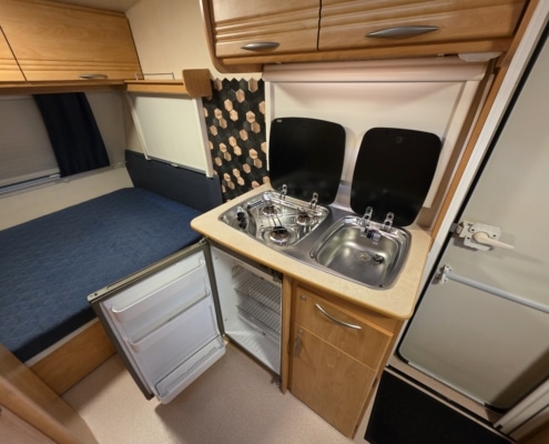 Caravelair Antares 440 - Keuken
