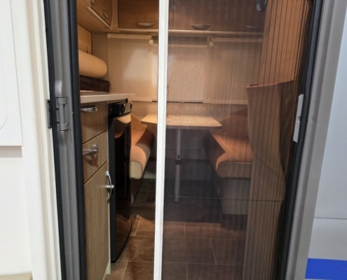 Bürstner Averso 390 - Plisse hordeur